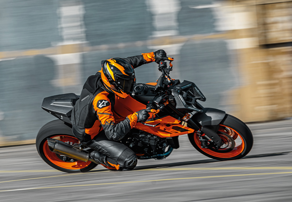 2024 KTM 990 Duke